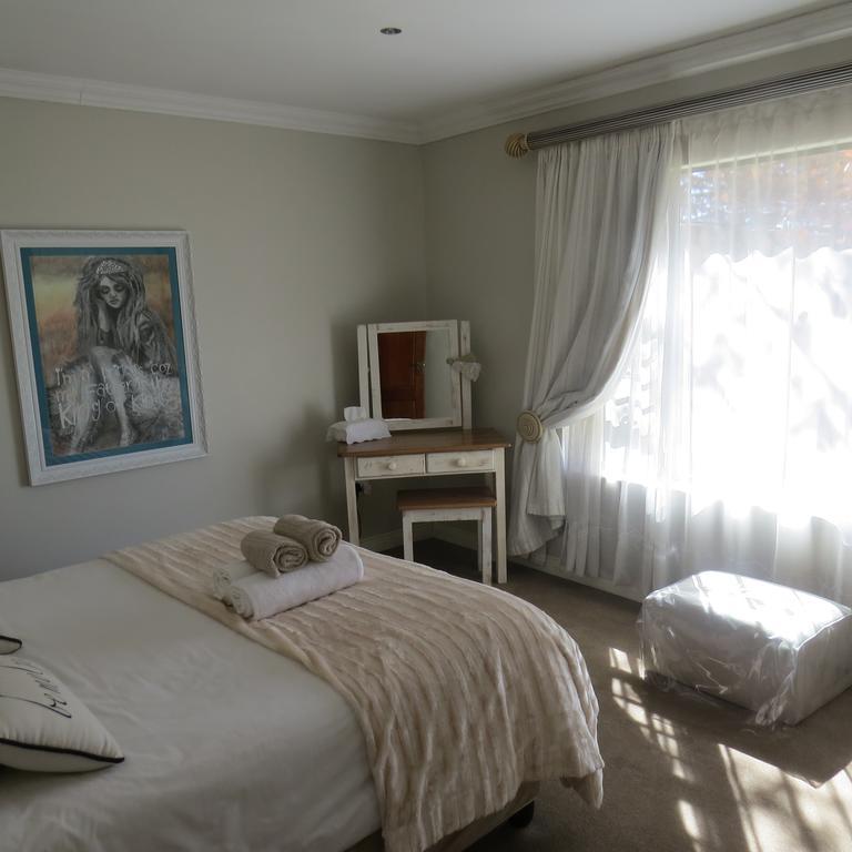בית הארחה קלרנס 	Bella Vista Self Catering מראה חיצוני תמונה