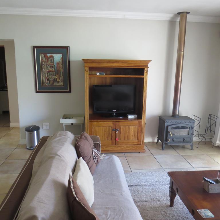בית הארחה קלרנס 	Bella Vista Self Catering מראה חיצוני תמונה