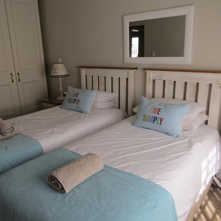 בית הארחה קלרנס 	Bella Vista Self Catering מראה חיצוני תמונה