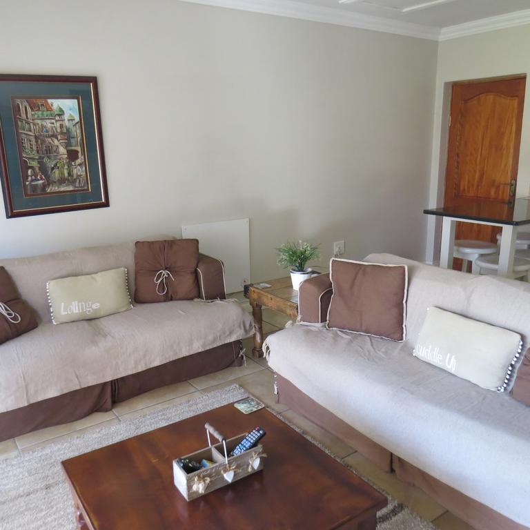 בית הארחה קלרנס 	Bella Vista Self Catering מראה חיצוני תמונה